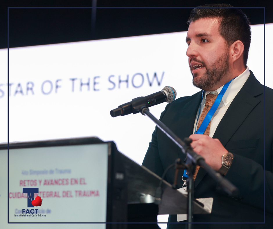 El Dr. Vicenty ofrece una ponencia sobre retos y avances en el cuidado integral del trauma durante una actividad educativa de la Fundación Asistencia Centro de Trauma (FACT).